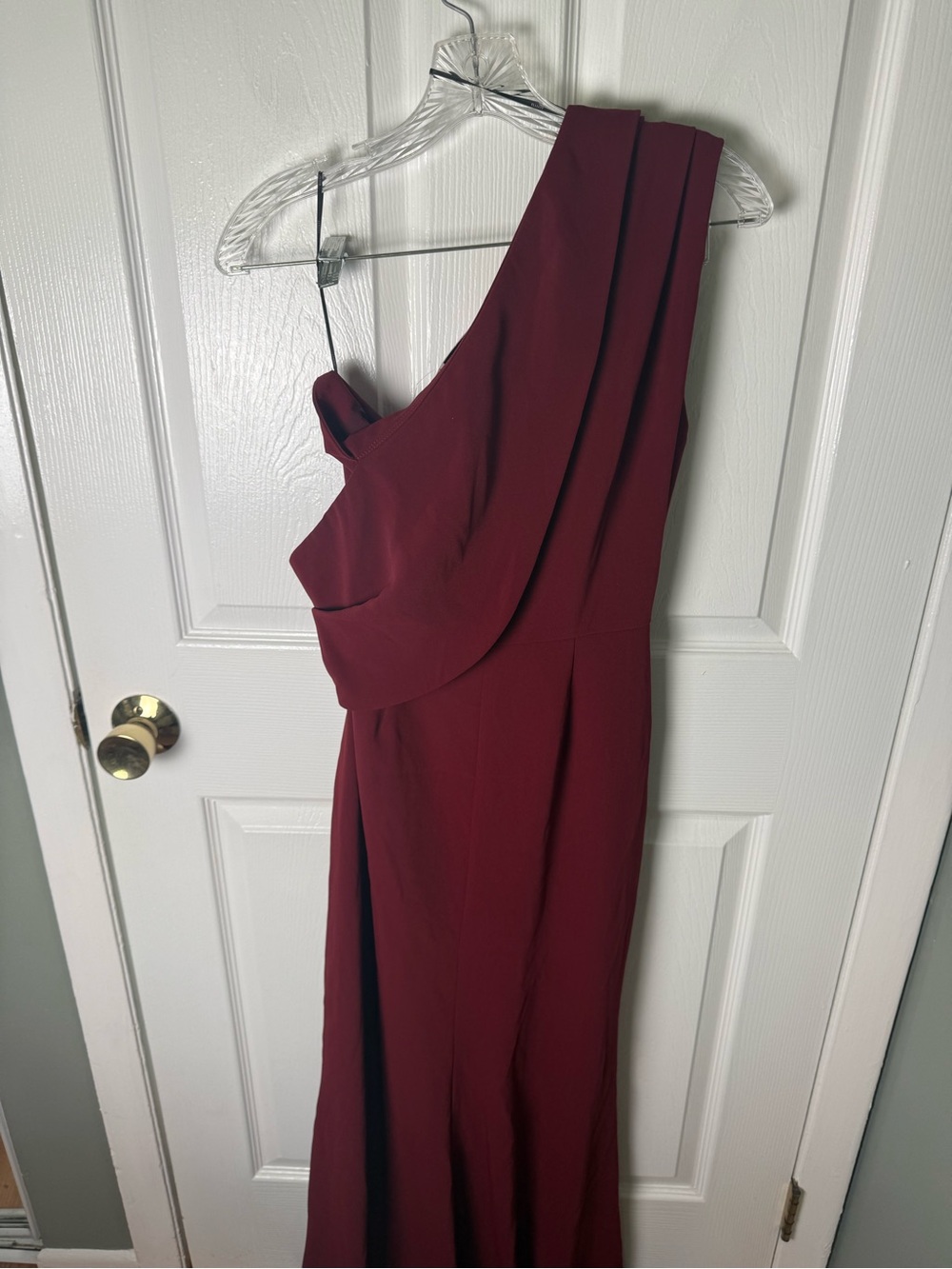Elliatt Isadora Gown in Burgundy S - Picture 4 of 10